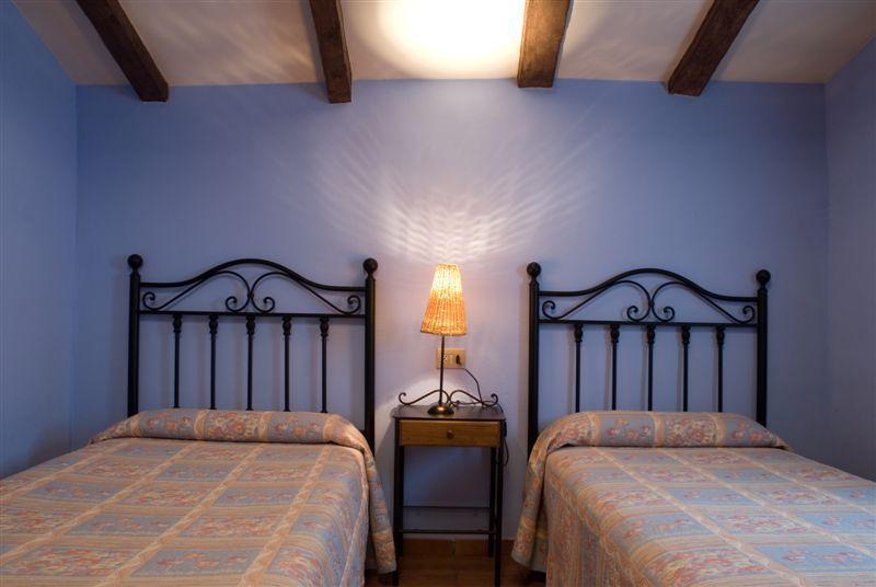 Mas Masnou Guest House Olot Room photo